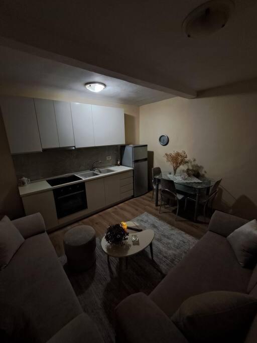 Quiet, Cozy, Luminous Apartment Τίρανα Εξωτερικό φωτογραφία